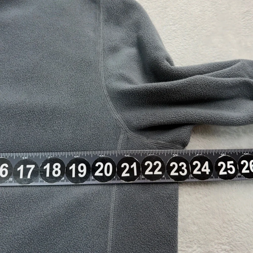 The North Face 1/4 Zip Pullover Mens Large Gray Fleece Long Sleeve Sweater